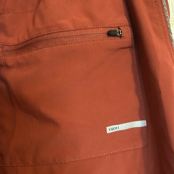 Vuori Trail men’s red lined 5” inseam athletic shorts size XL - Picture 7 of 11